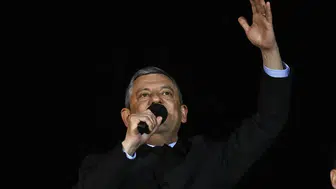 Özgür Özel Büyükada'da Açıkladı: Emekli Maaşları Asgari Ücretle Eşitlenecek