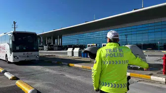 Otobüste Sivil Polis Şoku! Yolcu Gibi Bindiler Affetmediler