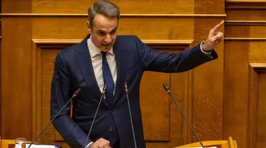 Miçotakis'ten Tarihi Karar: Yunanistan Anayasası Değişiyor Mu?