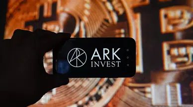 Cathie Wood Düşüşü Fırsata Çevirdi: Ark Invest'ten 25 Milyon Dolarlık Dev Alım!