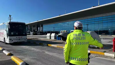 Otobüste Sivil Polis Şoku! Yolcu Gibi Bindiler Affetmediler