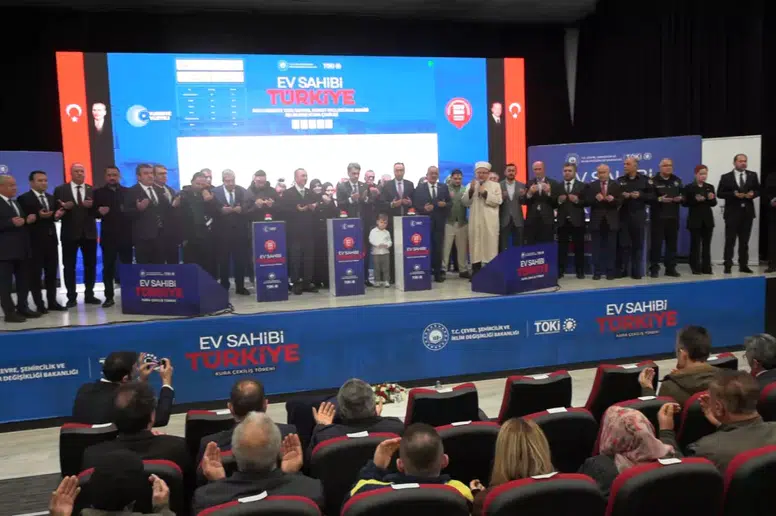 Japonya'da Tapınak Soygunları: Bakır Fiyatları Hırsızları Çatılara Çıkardı