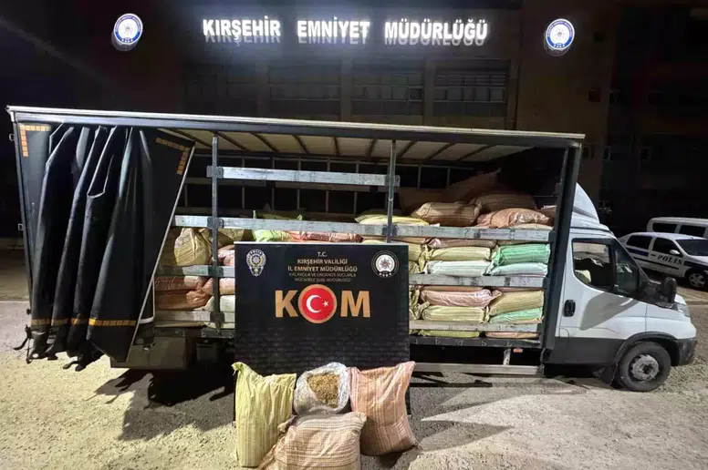 Kırşehir'de Dev Kaçak Tütün Operasyonu: 3 Milyonluk Darbe!